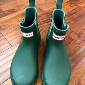 Hunter women’s Forest Green Rain Boots